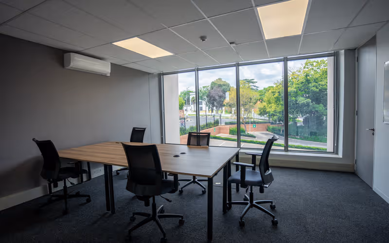 15 Forest Road, Bramley, 4 DESKS 15 Forest Road, Bramley image 1
