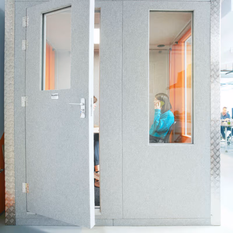 Upper Floor Dragonfly Place, Greater London - Image 3