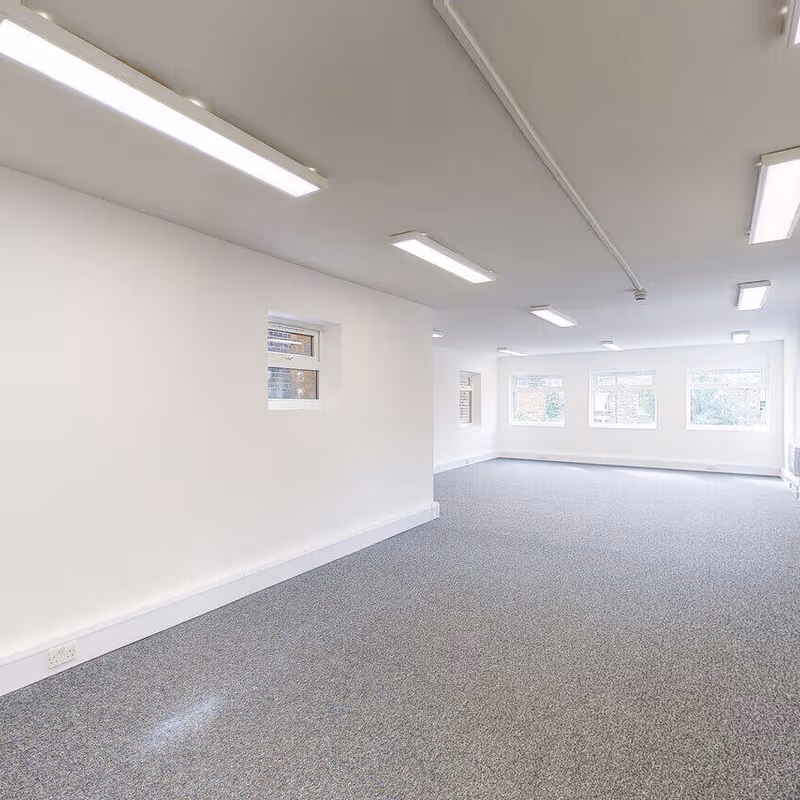 6 Elthorne Road, Archway - Image 3