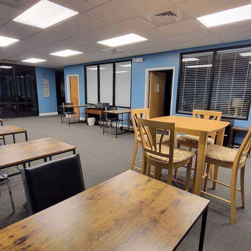 627 Cape Coral Pkwy W, Cape Coral - Image 2