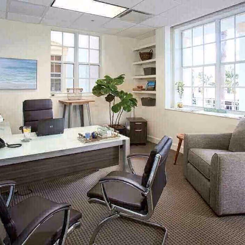405 Fifth Avenue South, Naples - Image 2