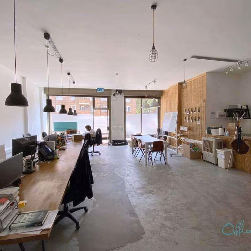25 Spelman Street, London - Image 1