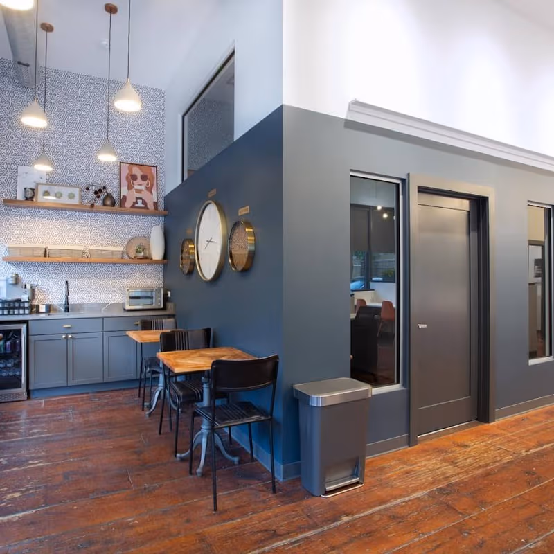 4631 N Lincoln Ave, Chicago - Image 1