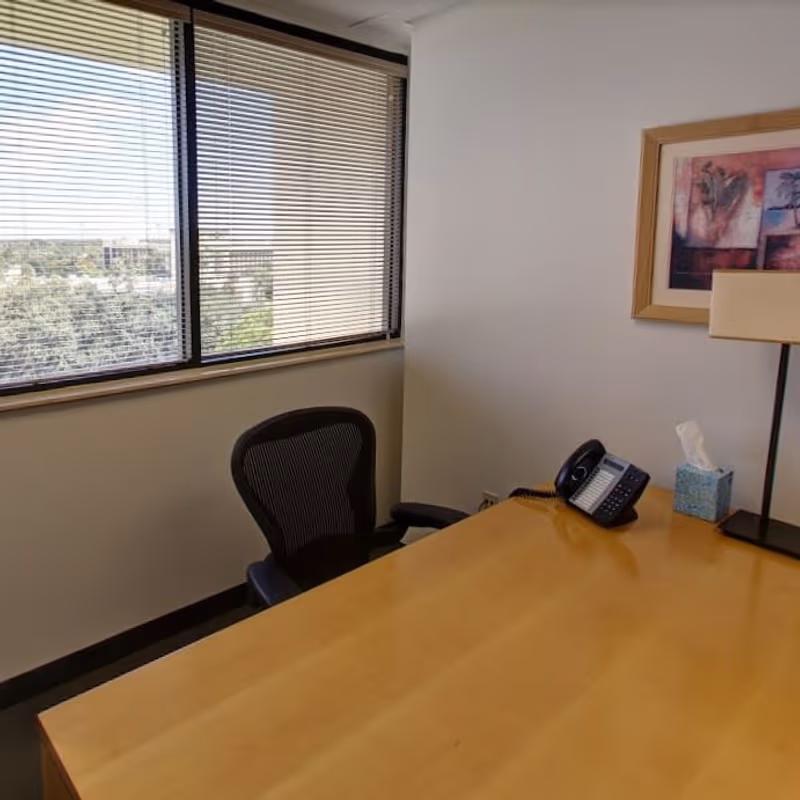 4440 Pga Boulevard, Palm Beach Gardens - Image 3