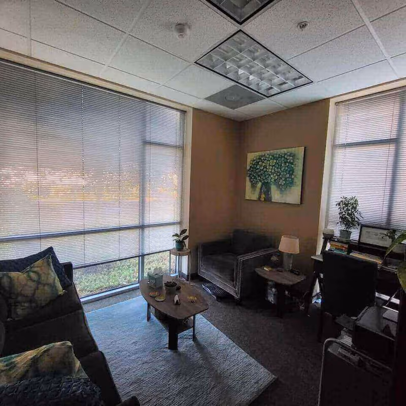 25201 Ave Tibbitts, Valencia - Image 2