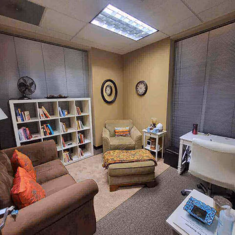 25201 Ave Tibbitts, Valencia - Image 3