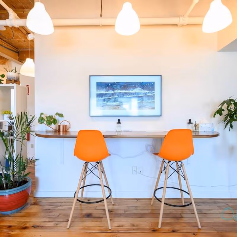 33 Commercial Street, Gloucester - Image 2