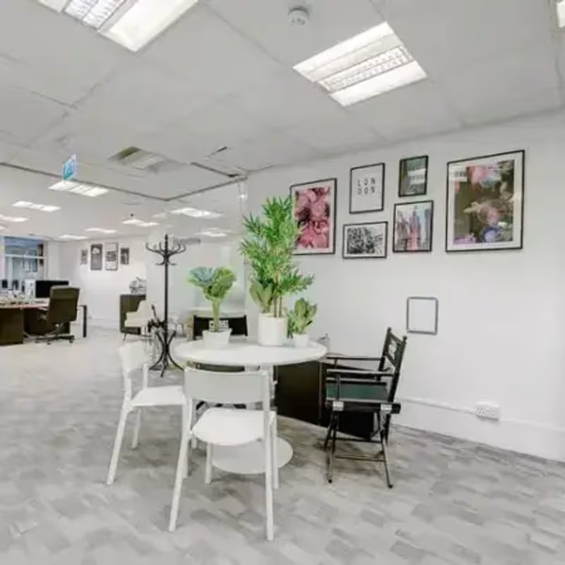 2 Queen Anne's Gate, Westminster - Image 3