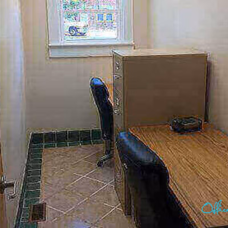 906 S Main St, Burlington - Image 3