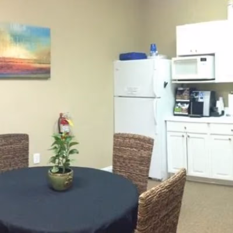 225 Creekstone Ridge, Woodstock - Image 2
