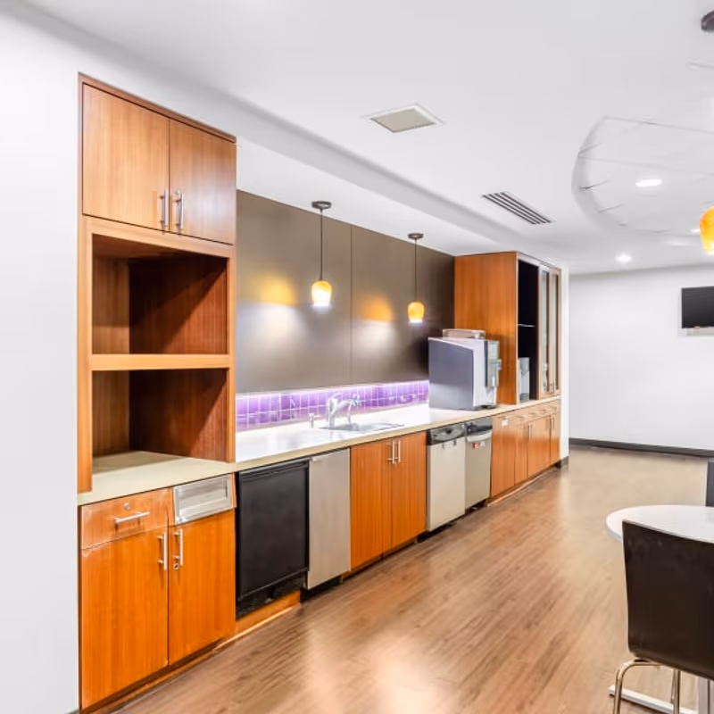 2300 Main Street, Kansas City - Image 9