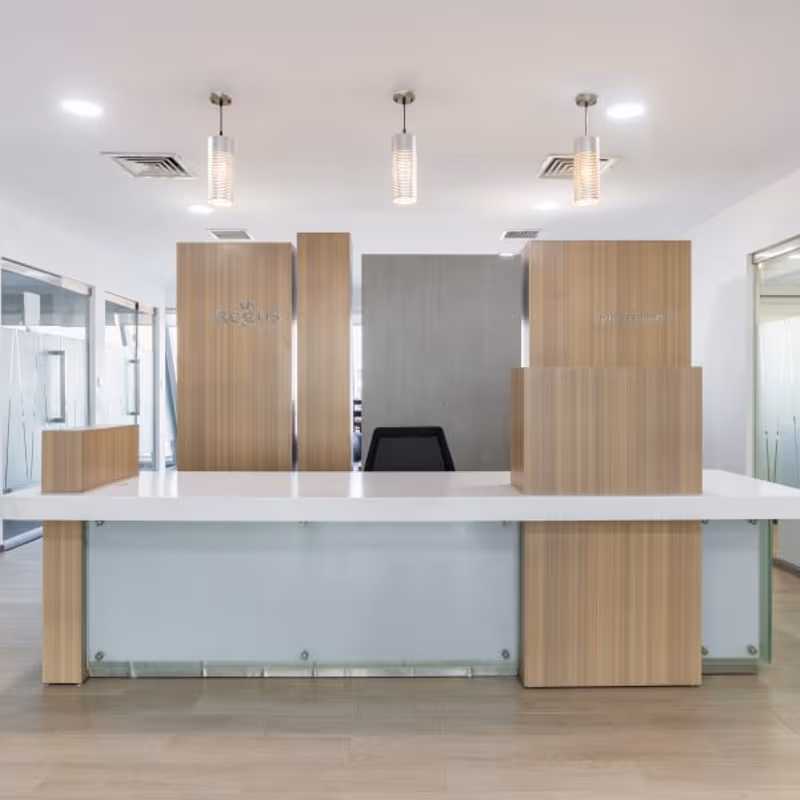 Ii Chundrigar Road, Karachi - Image 7