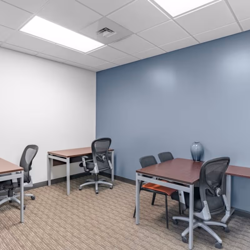 2572 Daniel-johnson Boulevard, Laval - Image 2