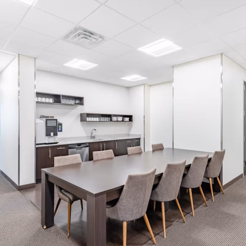 4620 E 53rd Street, Davenport - Image 1