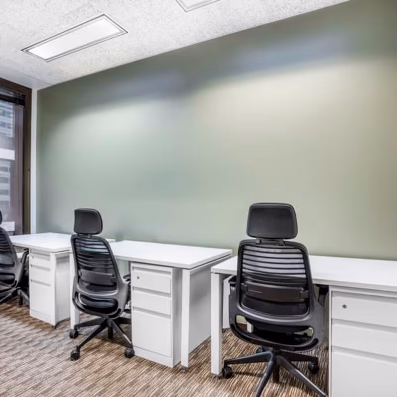 125 South Wacker Dr, Chicago - Image 1