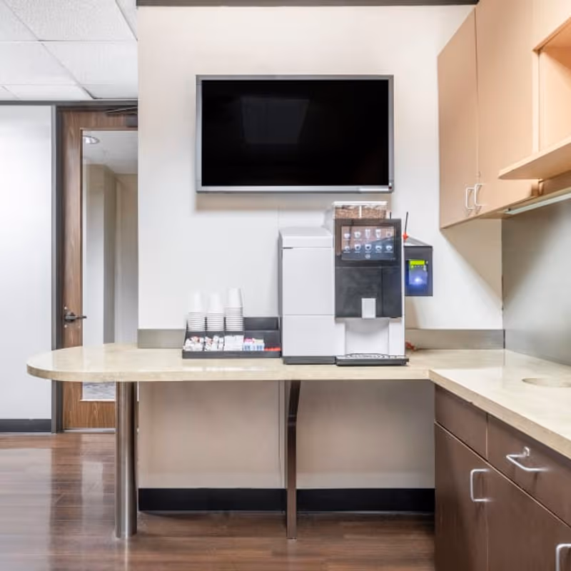 3730 Kirby Drive, Houston - Image 1