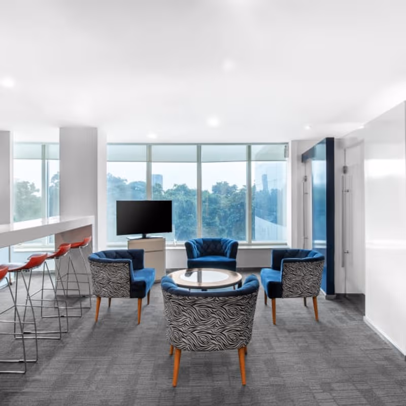 M-13 F 7 Markaz, Islamabad - Image 5