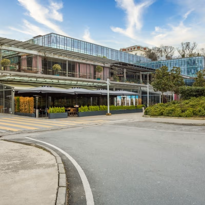 4 B Huzur Mah Maslak Ayazaga Cad Uniq Sariyer, Istanbul - Image 9