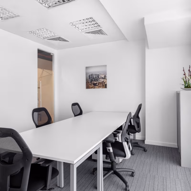 8 Hiteen Street, Doha - Image 4
