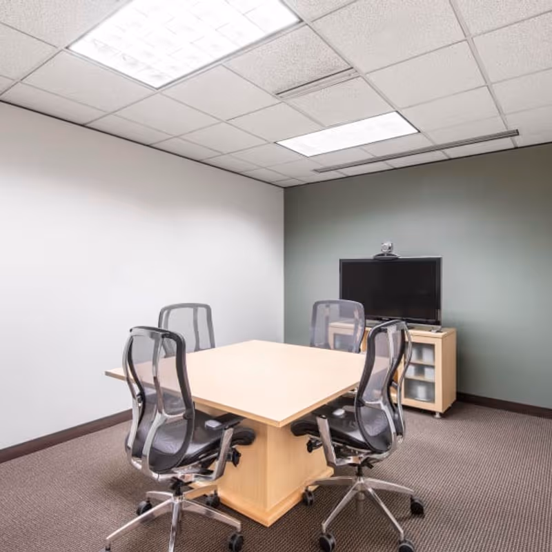 2000 Town Center, Southfield - Image 3