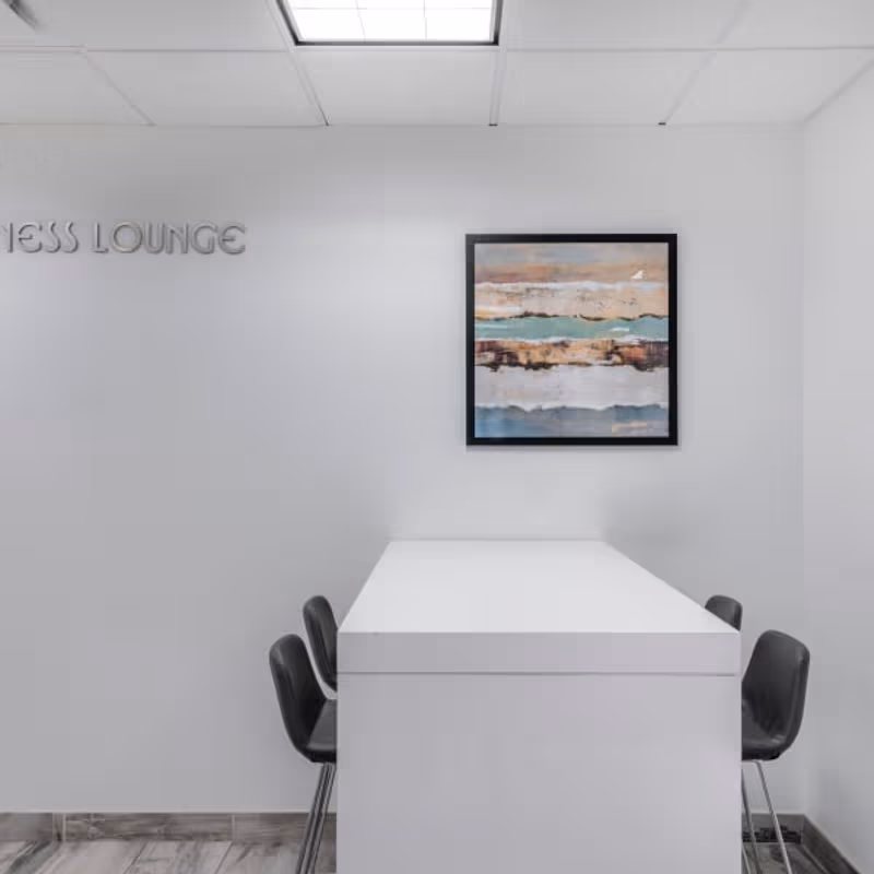 1325 Avenue Of The Americas, New York - Image 2