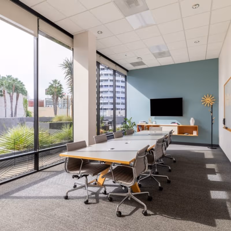 1800 North Vine Street, Los Angeles - Image 2