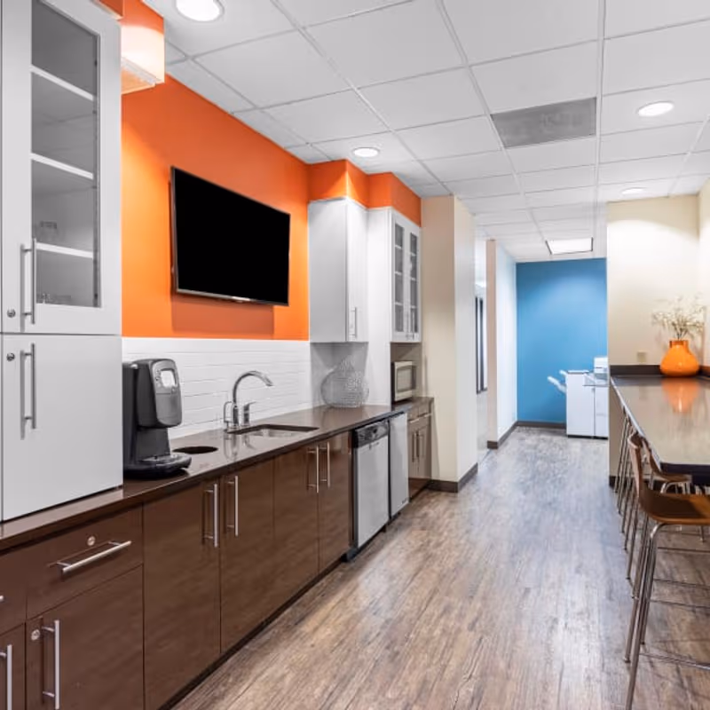 5555 Glenridge Connector, Atlanta - Image 7