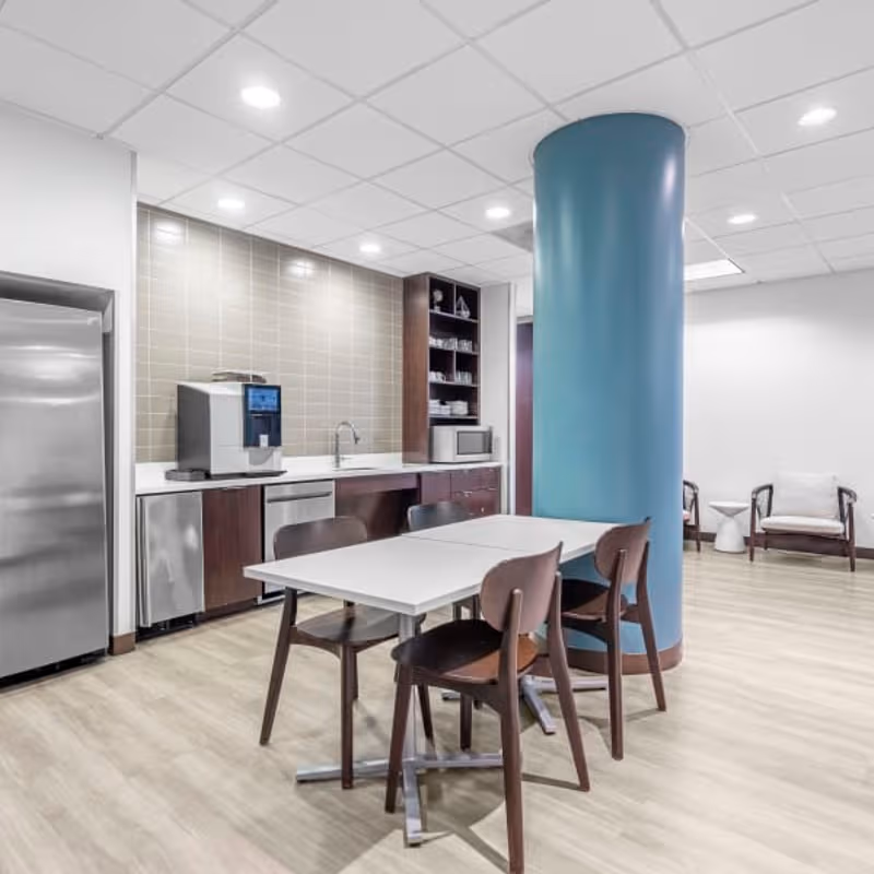 2000 E Lamar Boulevard, Arlington - Image 3