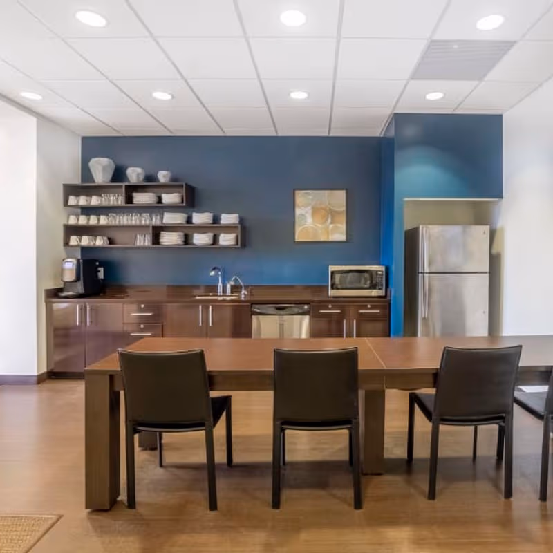 320 W Lanier Avenue, Fayetteville - Image 6