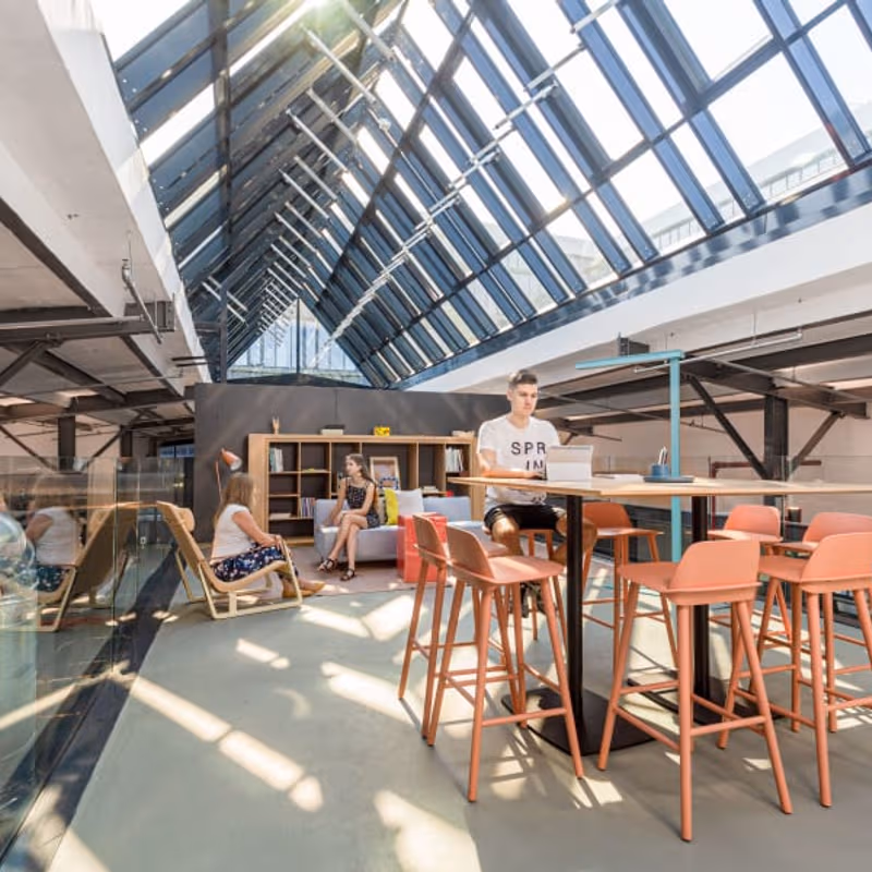 Vaci Ut 47 E, Budapest - Image 9