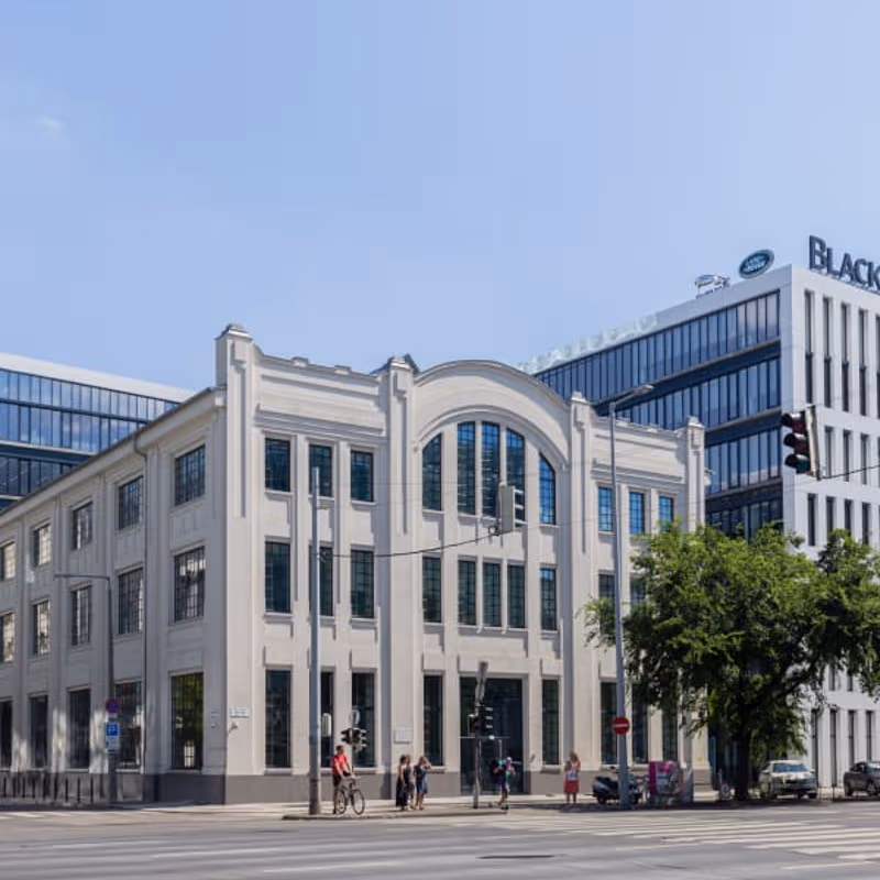 Vaci Ut 47 E, Budapest - Image 12