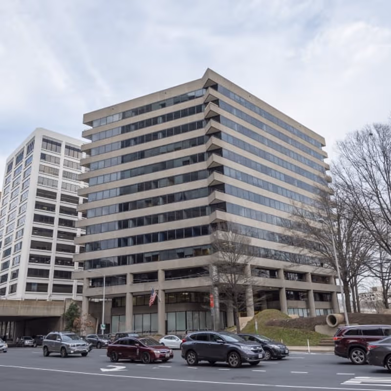 1655 Fort Myer Dr, Arlington - Image 9