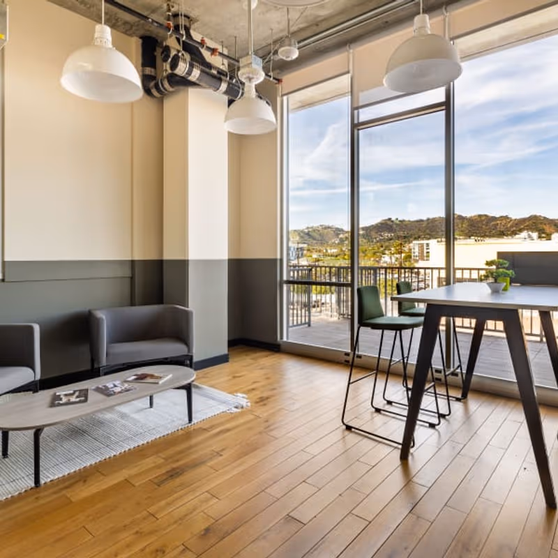 925 North La Brea Ave, Los Angeles - Image 8