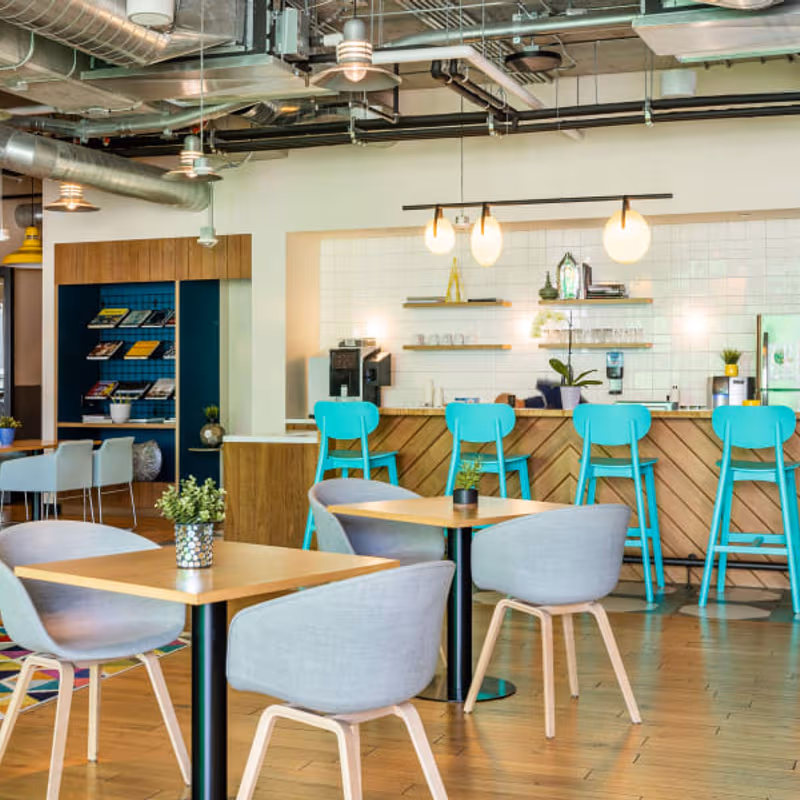 925 North La Brea Ave, Los Angeles - Image 6