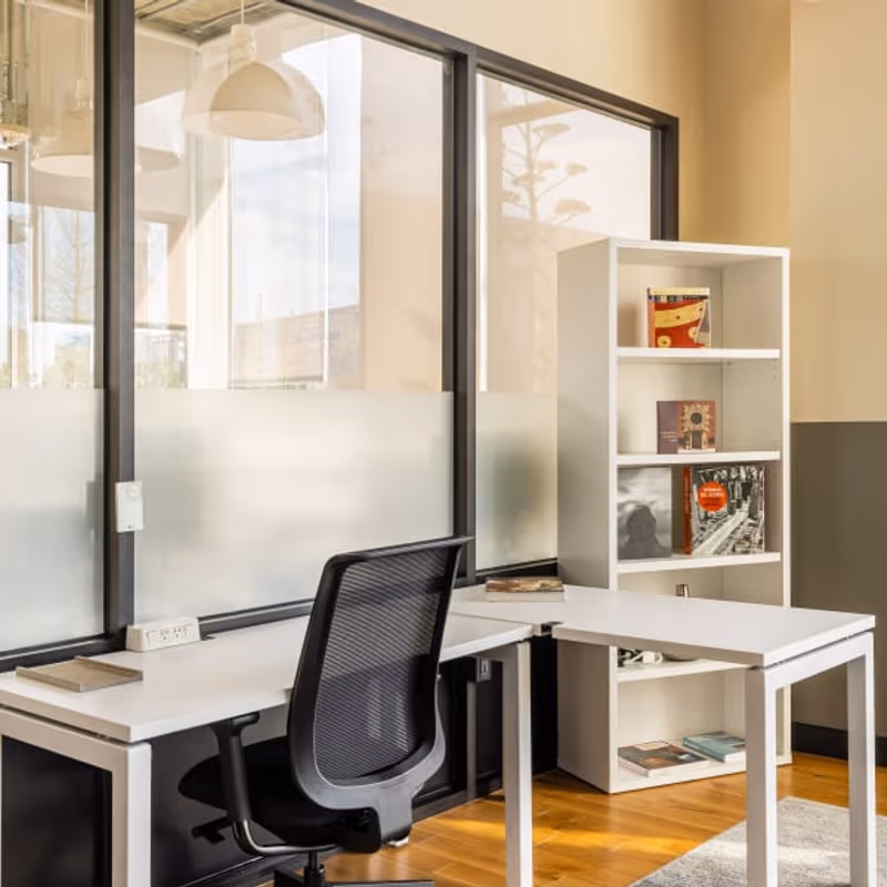 925 North La Brea Ave, Los Angeles - Image 8