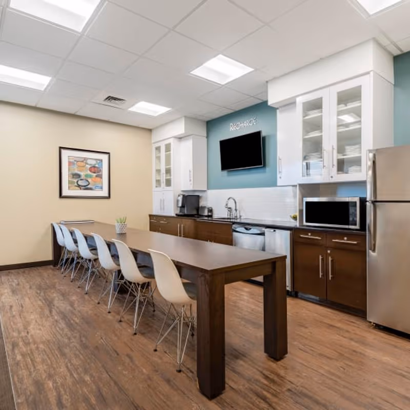 3190 3190 S Vaughn Way, Aurora - Image 5