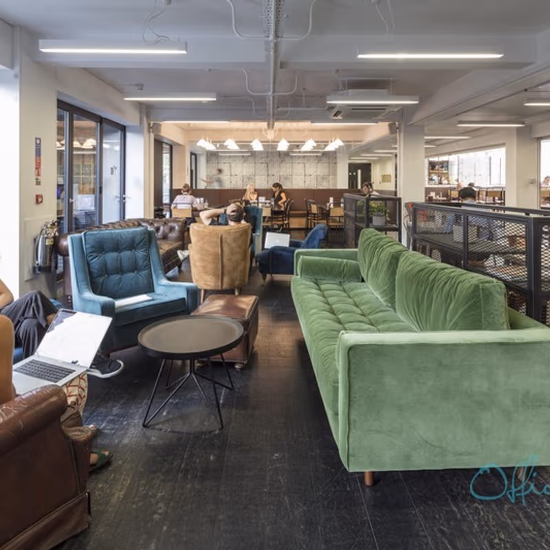 Charecroft Way, Hammersmith - Image 1