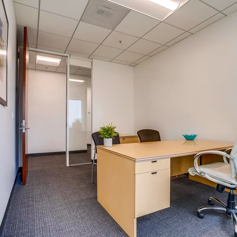 12121 Wilshire Blvd, Los Angeles - Image 16