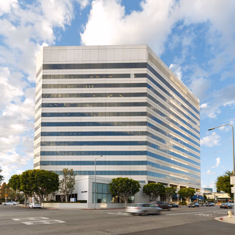 12121 Wilshire Blvd, Los Angeles - Image 35