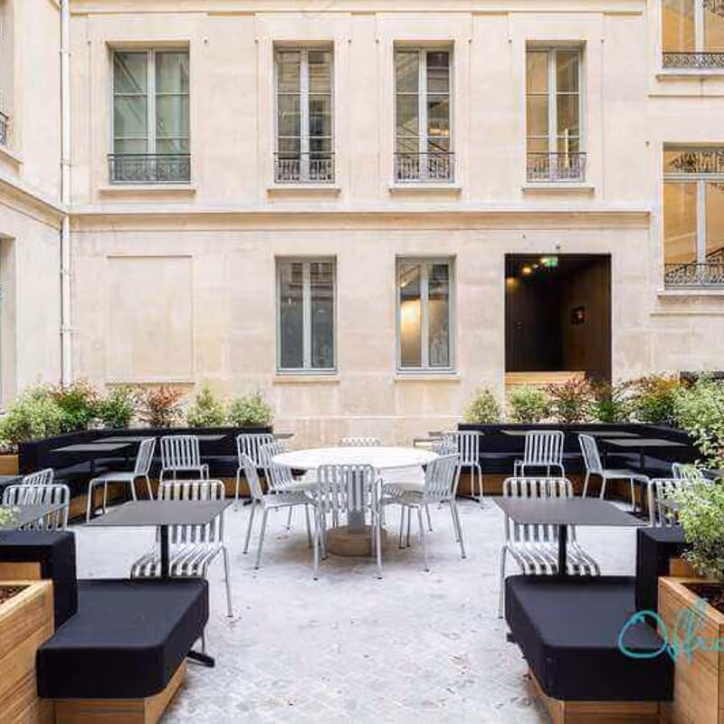 106 Boulevard Haussmann, Paris - Image 4