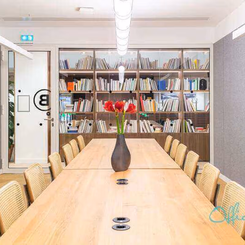 106 Boulevard Haussmann, Paris - Image 2