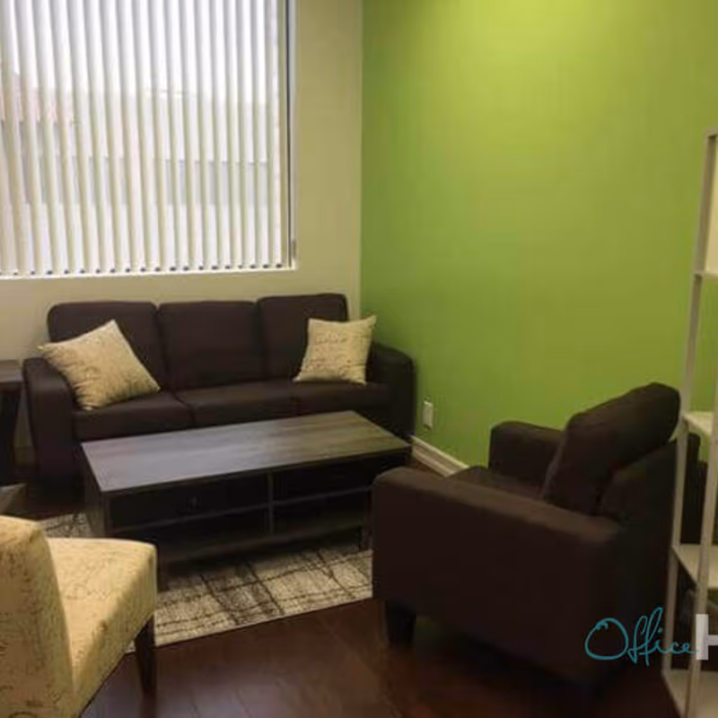 18344 Clark Street, Los Angeles - Image 4