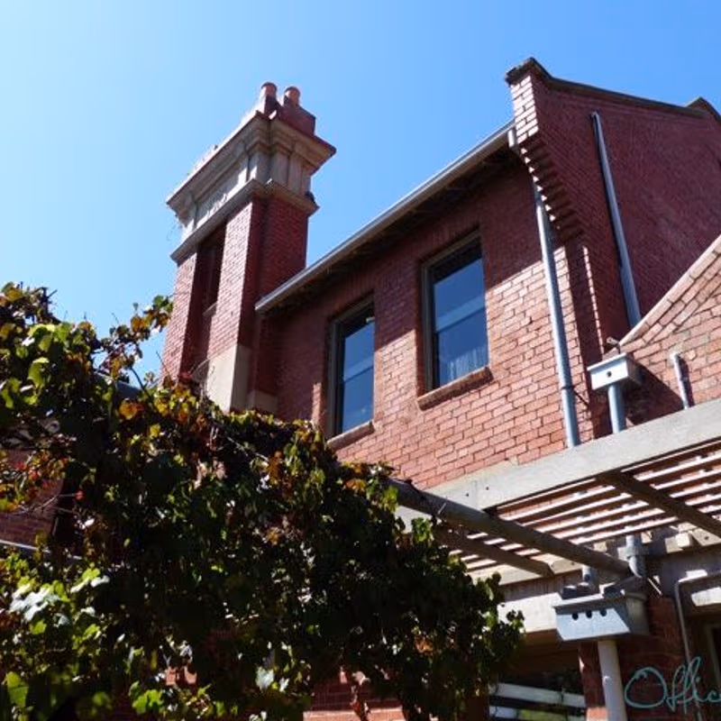 26 Liddiard, Hawthorn - Image 3