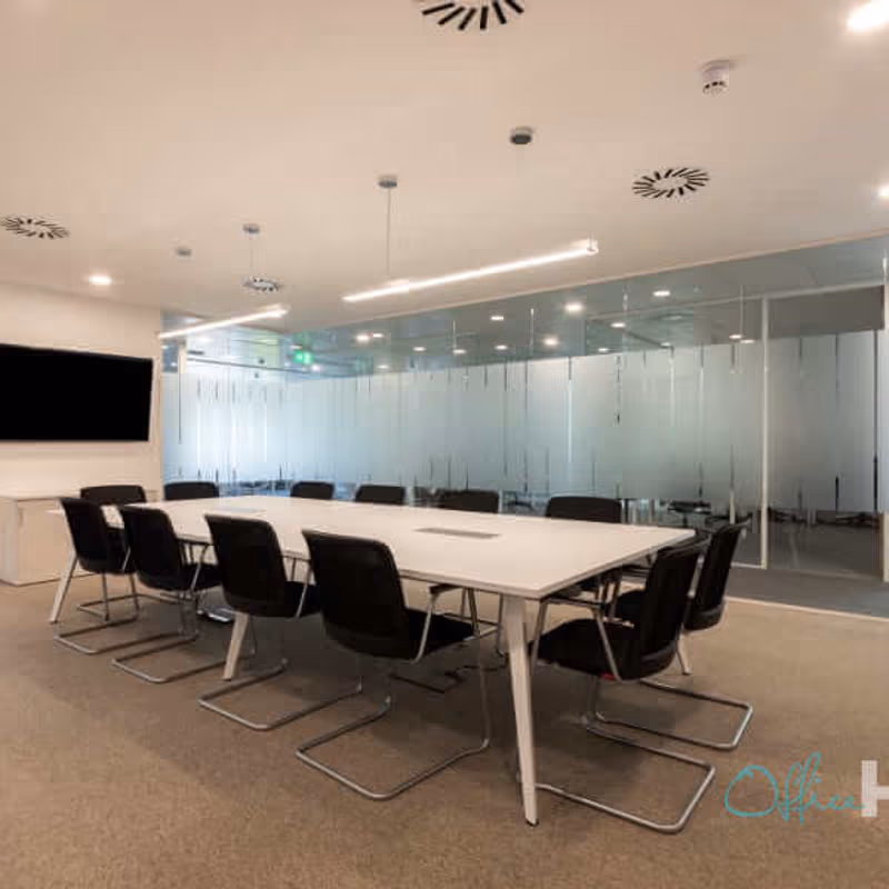 Wharfedale Road, Wokingham - Image 3