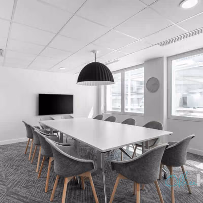 33 Cavendish Square, London - Image 2
