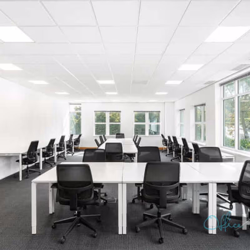 960 Capability Green, Luton - Image 2