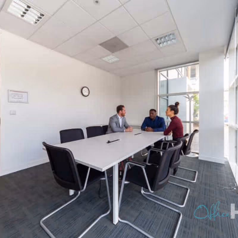 2 Falcon Gate, Welwyn Garden City - Image 3