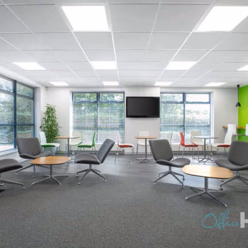 Metcalf Way, Crawley - Image 8