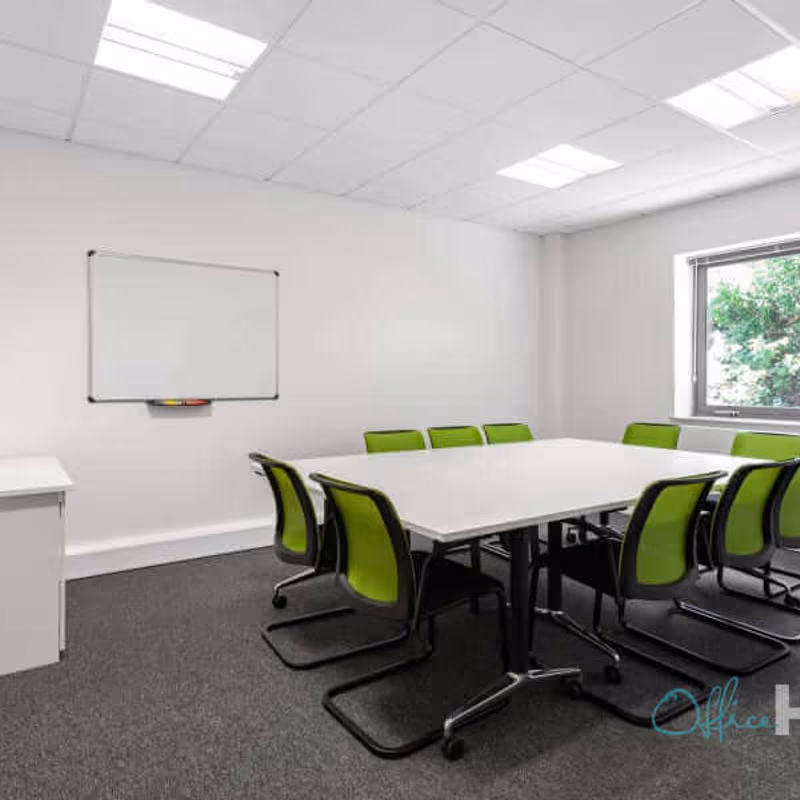 Crab Apple Way, Evesham - Image 5