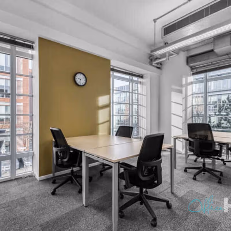 Fowler Avenue, Farnborough - Image 5